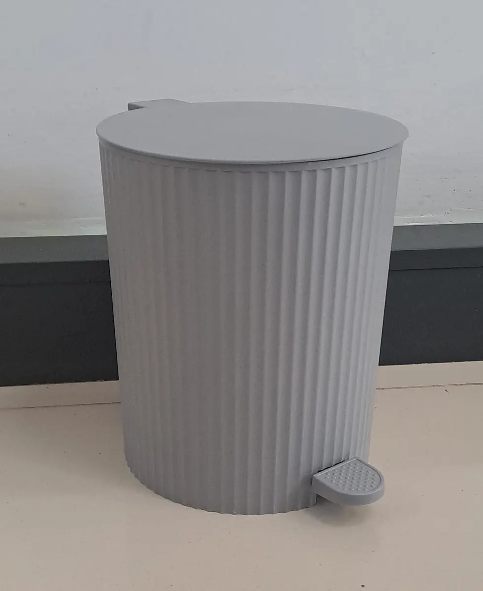 Özhavan ESTE Pedallı ÇÖP Kovası 8 LT GRİ ( KOD : 140 ) 5
