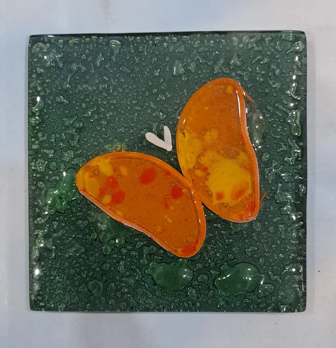 LEVA DEKORATİF CAM BANYO GİDER SÜSÜ ( 10 x 10 cm ) - KELEBEK
