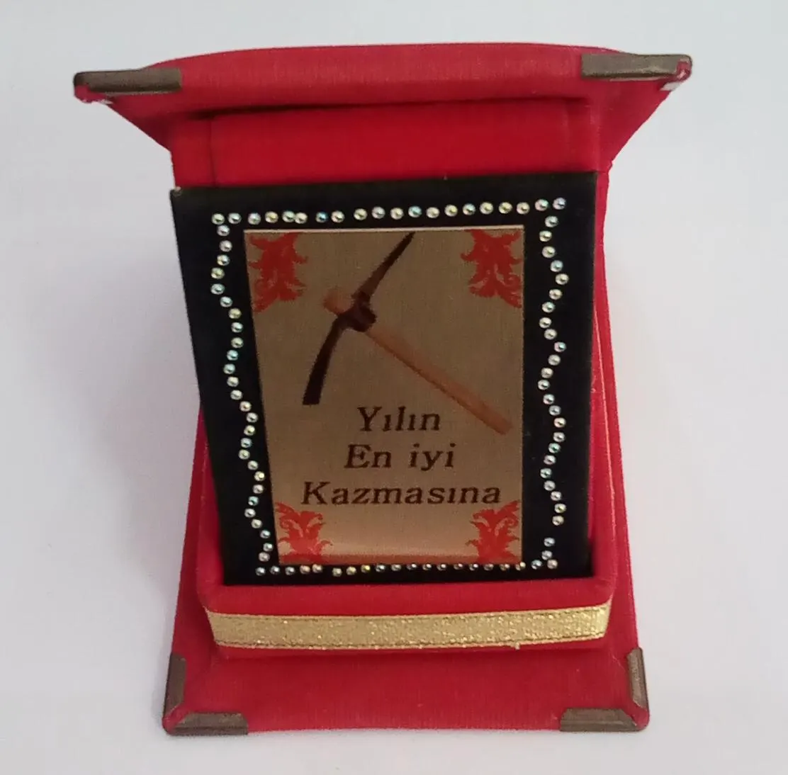 MİNİ PLAKET ( 8 cm x 11,5 cm ) - YILIN EN İYİ KAZMASINA
