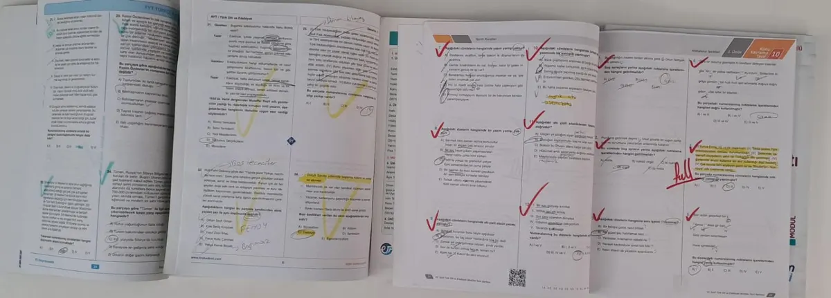 Paragrafın Şifresi - KR Akademi VE Eğitim Vadisi Yayınları TYT - AYT Türkçe Deneme VE 10.SINIF TÜK DİLİ VE Edebiyatı SORU Bankası ( 2.EL ) 2