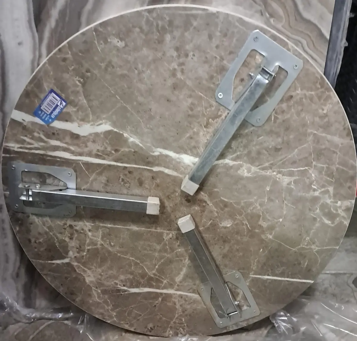 GÜMÜŞLER 60 cm METAL AYAKLI SOFRA 3