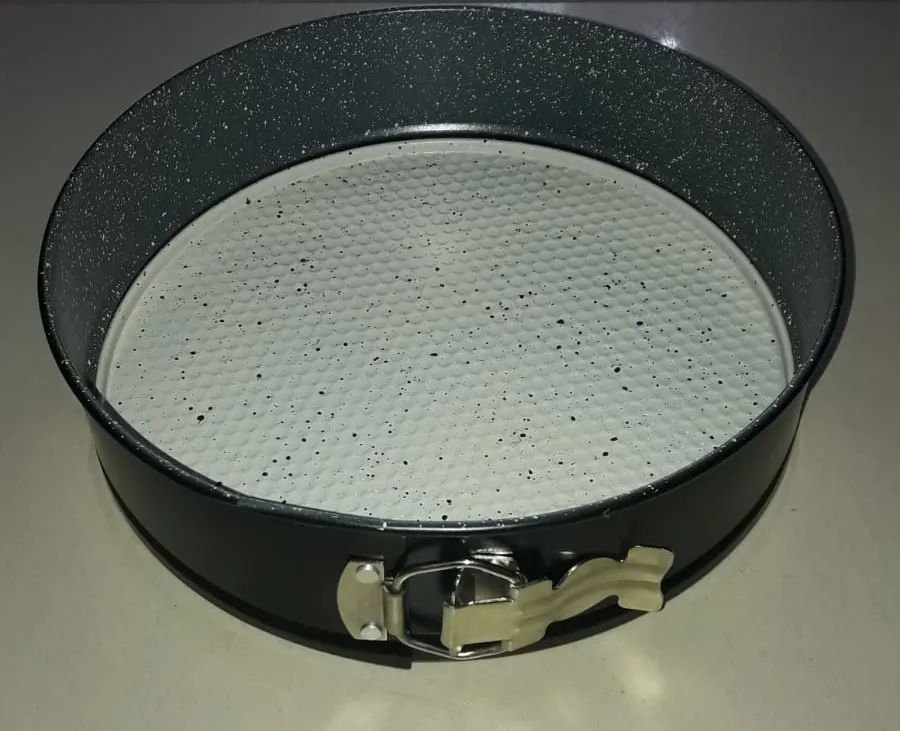 ESSENSO KELEPÇELİ KEK KALIBI ÇAP : 25 cm 4