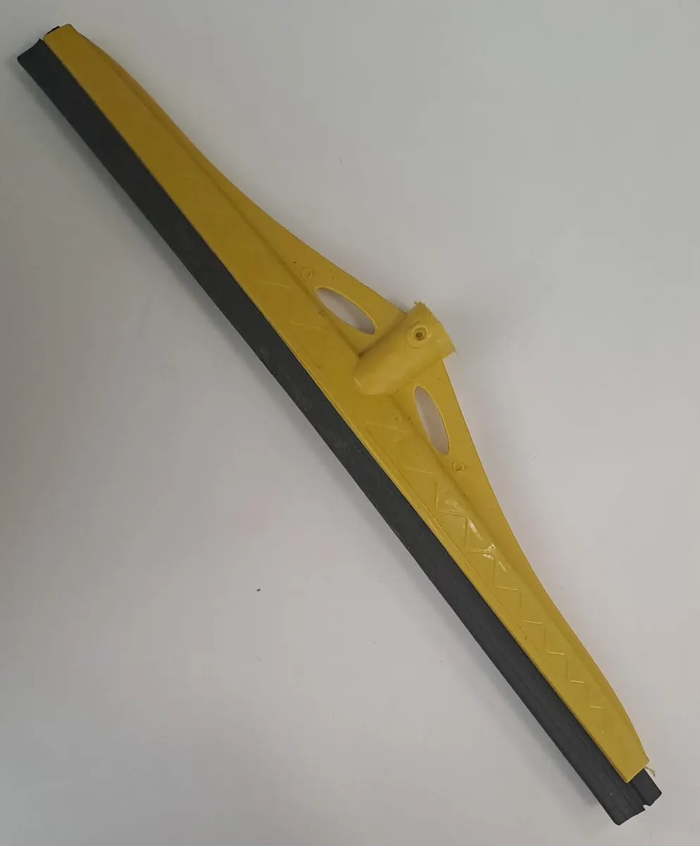 Plastik Yersil Büyük 55 CM