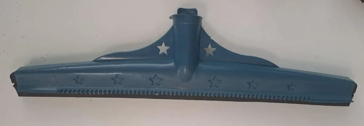 Plastik Yersil Küçük 40 CM