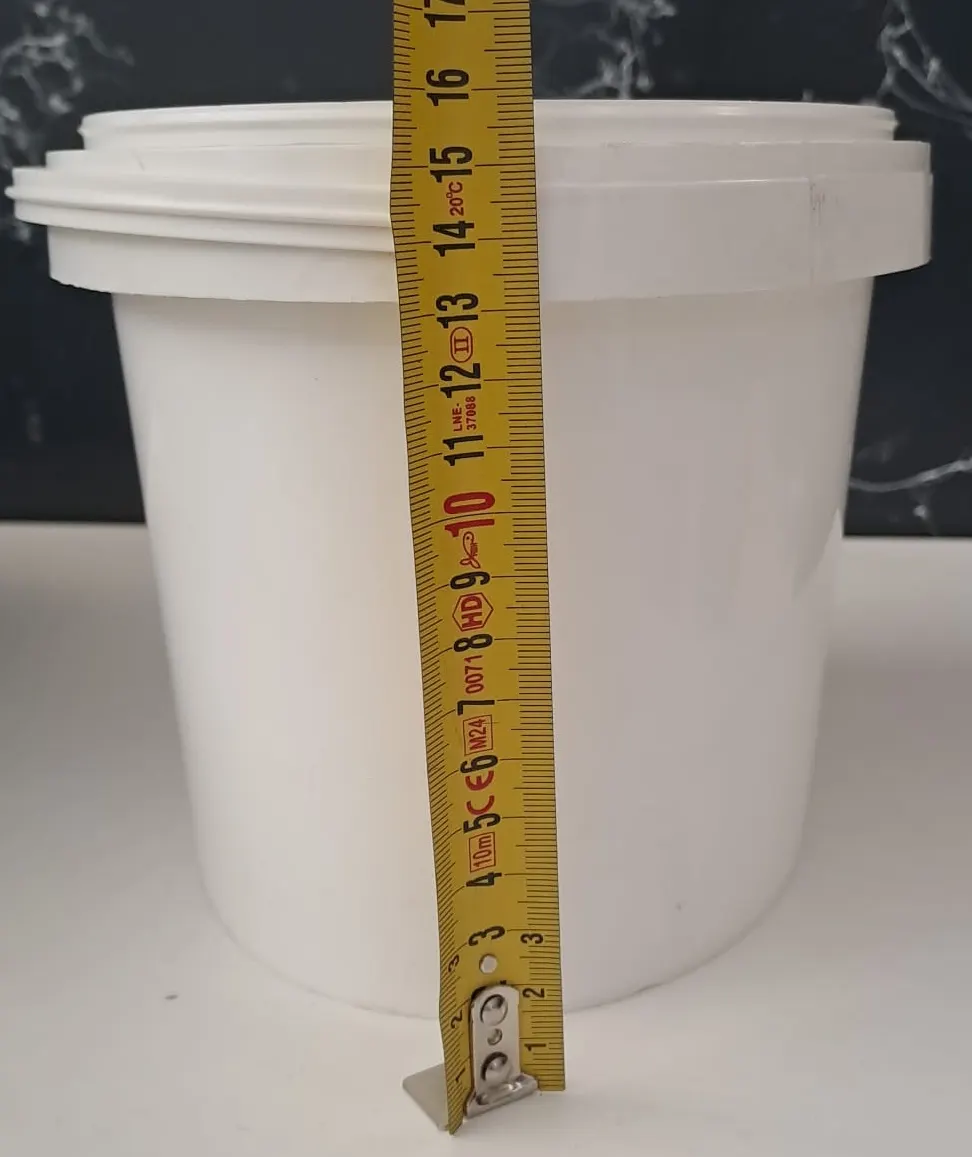 3 Litre Plastik KOVA - Beyaz - 3 LT Saplı - Sızdırmaz Kilitli ÇOK Amaçlı Kapaklı KOVA - BOYA Kovası , Zeytin Kovası , Saksı VB Alanlarda Kullanılabilir - GIDA Uyumlu Değildir 3