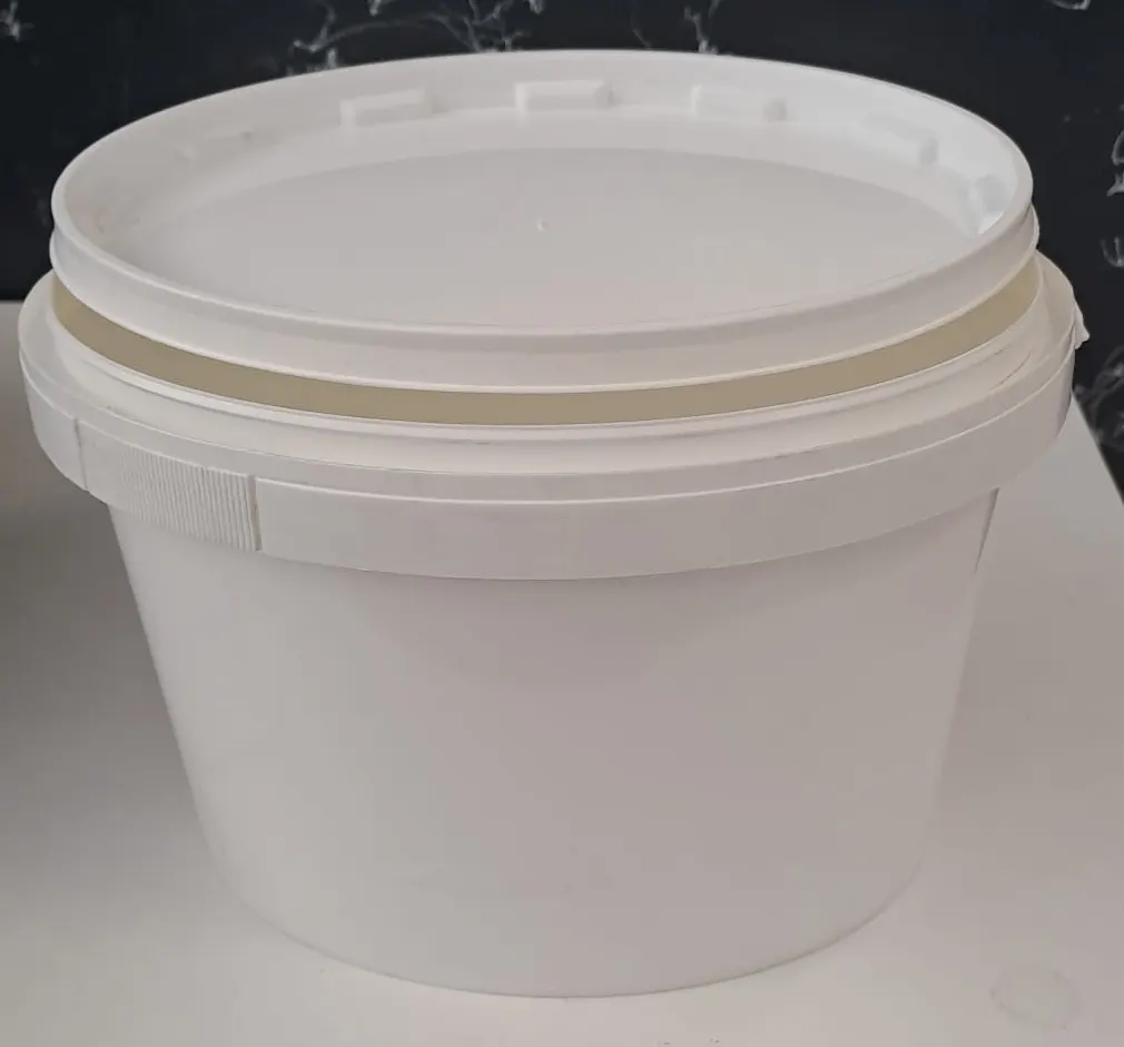 3 Litre Plastik KOVA - Beyaz - 3 LT Saplı - Sızdırmaz Kilitli ÇOK Amaçlı Kapaklı KOVA - BOYA Kovası , Zeytin Kovası , Saksı VB Alanlarda Kullanılabilir - GIDA Uyumlu Değildir 5