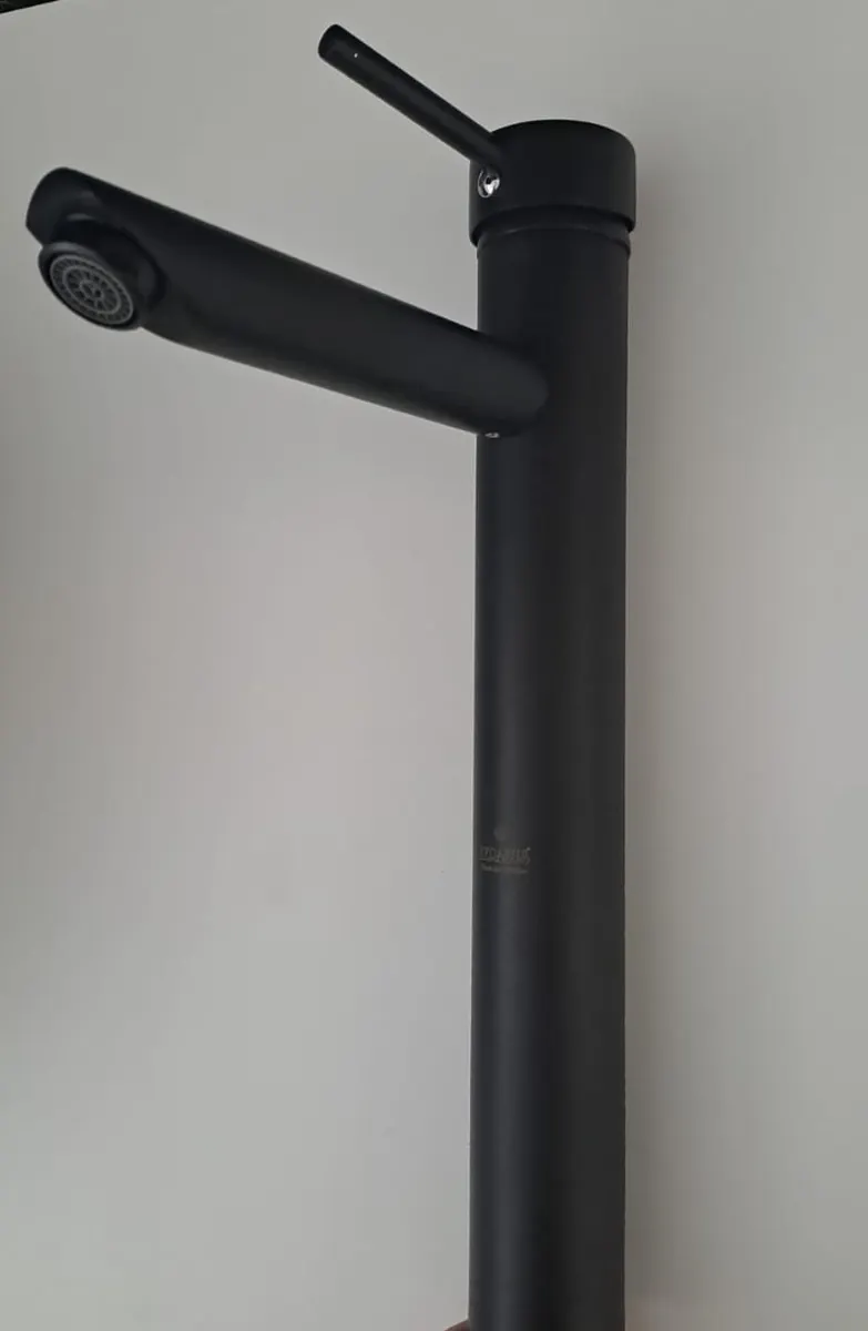 KERASUS PLATİNUM SERİSİ - ÇANAK LAVABO BATARYASI - 15 cm GAGALI - MAT SİYAH