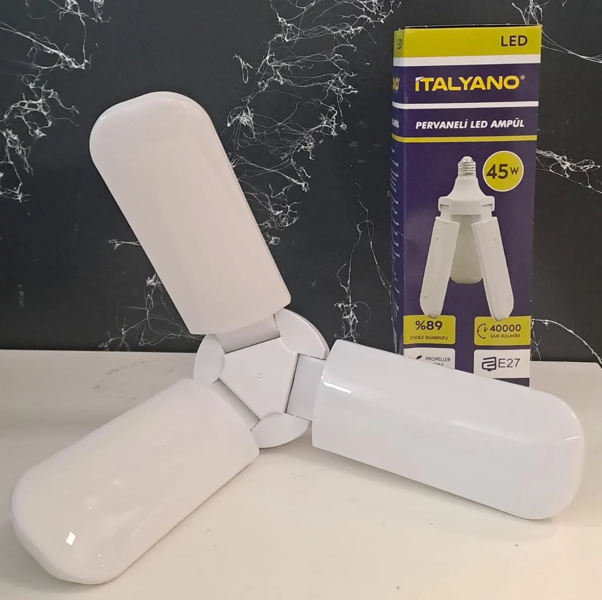 İtalyano Pervane 3 Kanat Katlanır LED Ampul 45 W 7000K Beyaz IŞIK E27 DUY