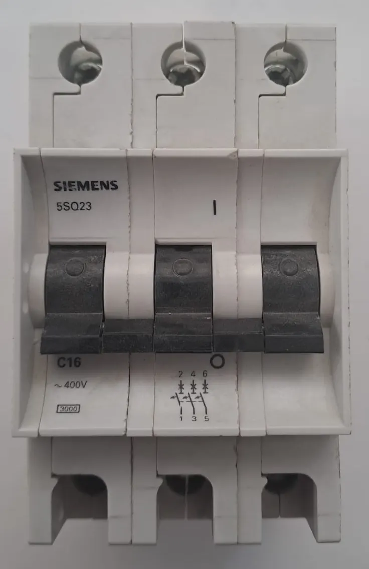 Sıemens 3X16A 3000 KA C16 GRUP Sigorta