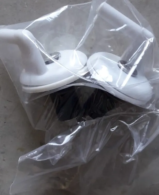 Klozet Kapak Vidası - Plastik Üstten Sıkmalı 3