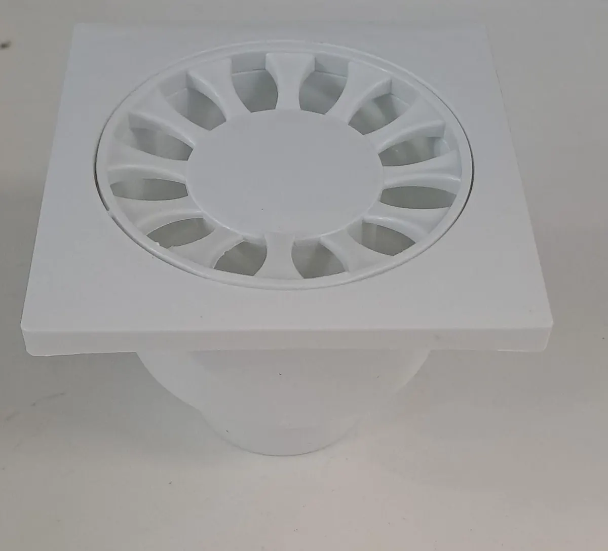 BEYAZ YER SÜZGECİ 10 x 10 cm - Ø 50 ALTTAN ÇIKIŞ YER SİFONU 2