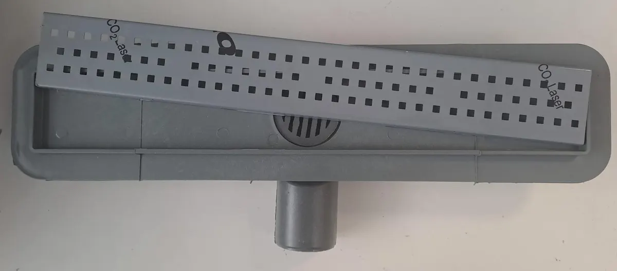 DUŞ KANALI ETEKLİ 40cm X Ø50 DÖNERLİ - EKO 2