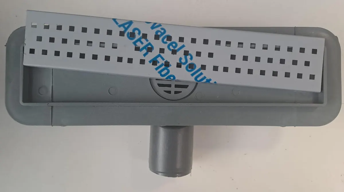 DUŞ KANALI ETEKLİ 30cm X Ø50 DÖNERLİ - EKO 2