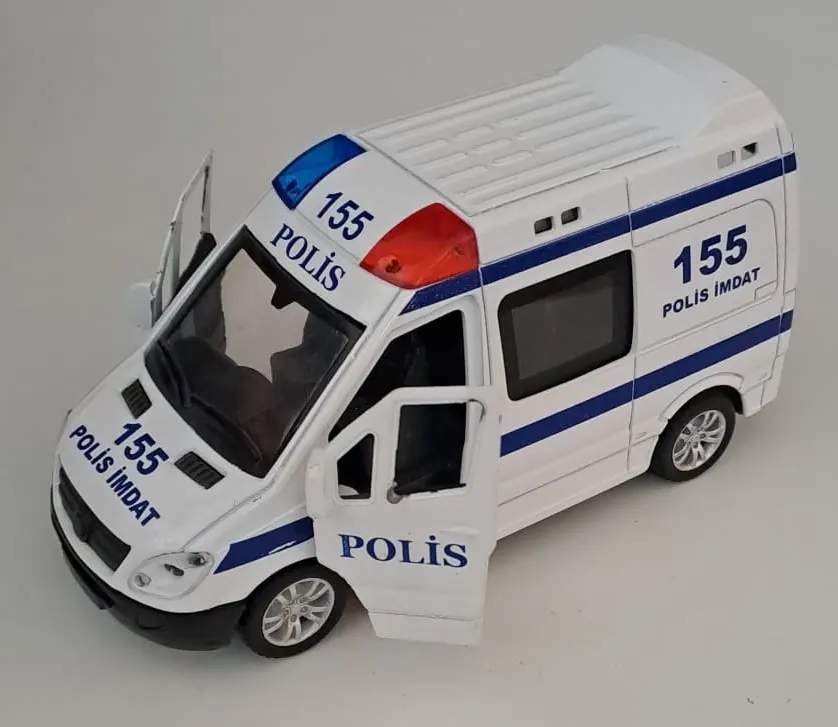 CAN OYUNCAK - METAL IŞIKLI SESLİ POLİS ARABASI ( 5,5 CM x 14 CM ) 5