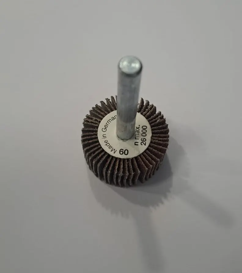 MATKAP UCU YAPRAK ZIMPARA 60 KUM 30 mm ( MADE IN GERMANY ) 2
