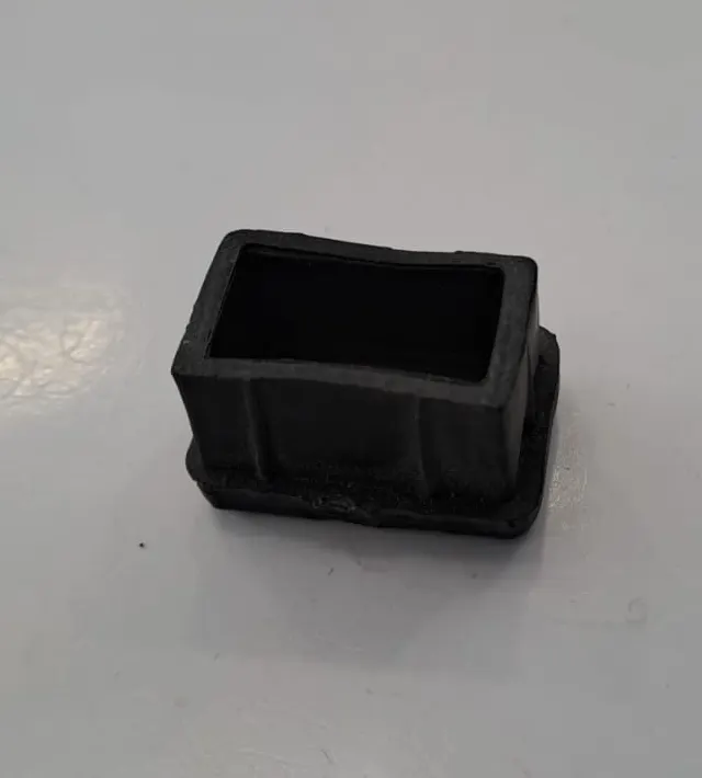 20x30 PLASTİK AYAK İÇTEN GEÇMELİ